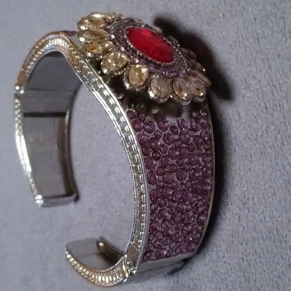Costumes jewelry faux diamond and Ruby cuff bracelet - Picture 3 of 6